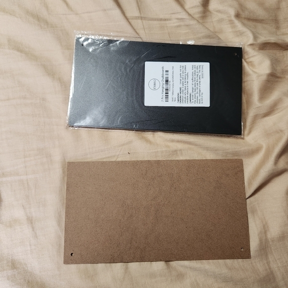 2 pack of hanging chalkboards NWT - Picture 3 of 3